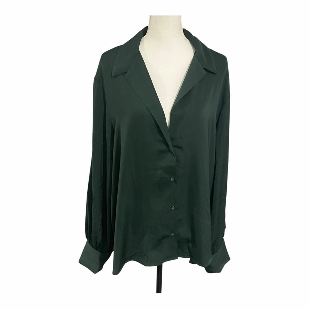 Bundle of GAP lightweight satiny blouses XXL Cream, Black and Dark Green - Picture 2 of 11
